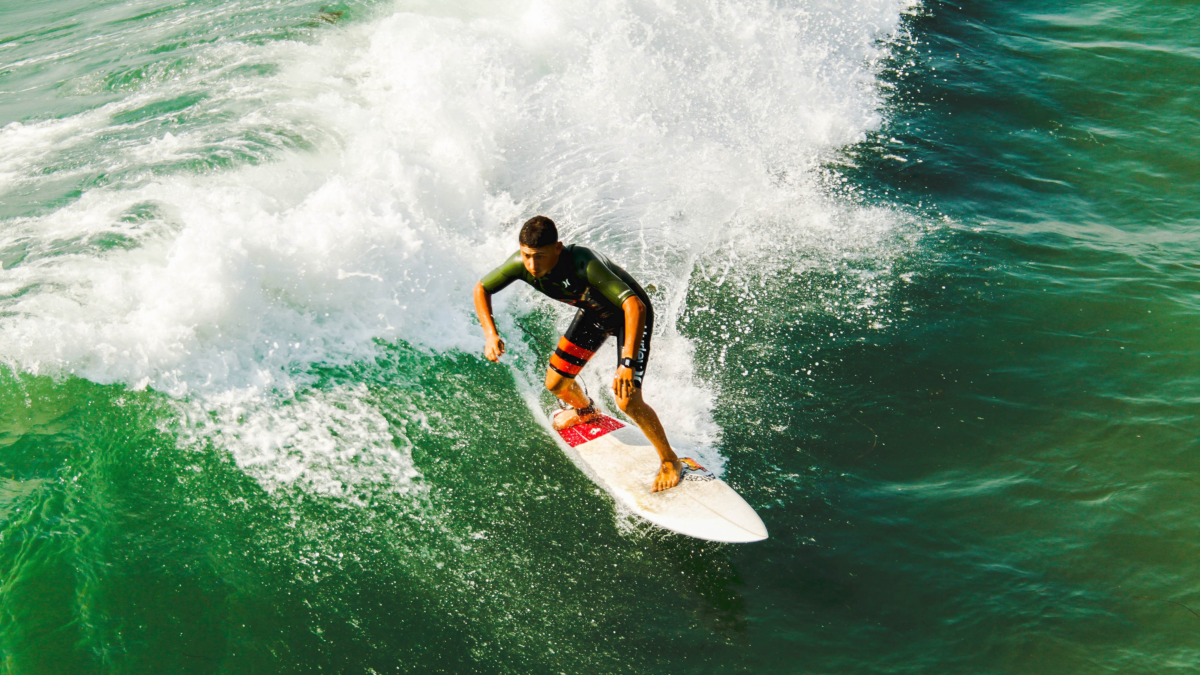开云平台-德罗赞冷血导演之夜，深圳赛场变个人秀场，他一手捏碎了快船的翻盘梦