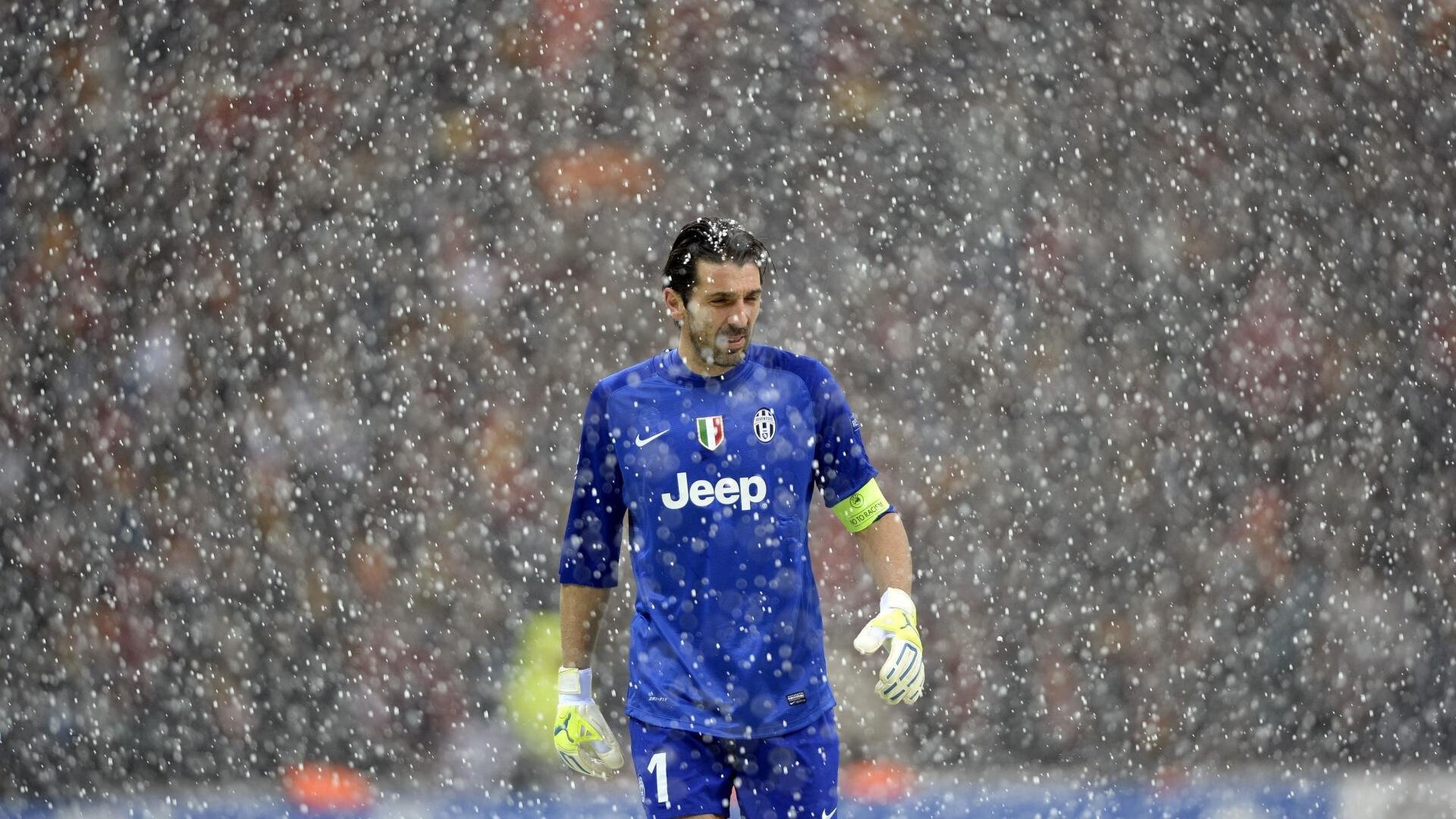 亚洲铁闸震撼伯纳乌！富安健洋攻防统治，改写国家德比叙事